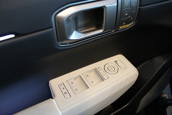 Kia EV4 14 of 24
