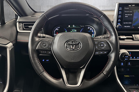Toyota RAV4 Plug-in Hybrid 10 of 29