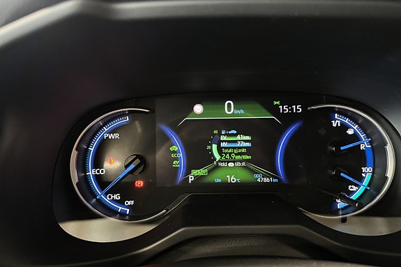 Toyota RAV4 Plug-in Hybrid 13 of 29