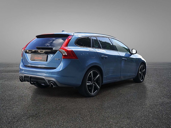 Volvo V60 9 of 30