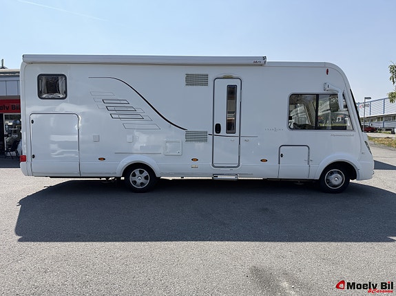 Hymer B680 STARLINE-V6-3,0L-MERCEDES-BAKHJULSTREKK-AUTOMAT-HYDRAULISKE STØTTEBEN-ALDE-MARKISE-SYKKELSTATIV++ 2 of 5