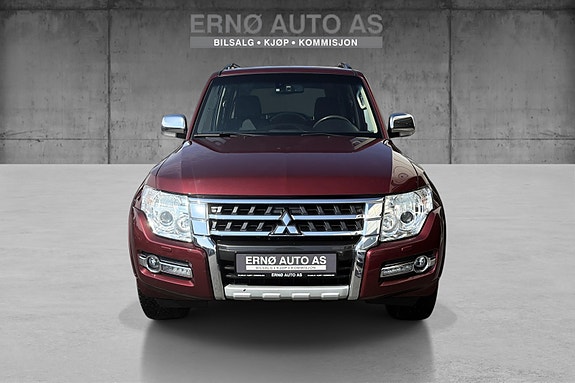 Mitsubishi Pajero 3 of 5