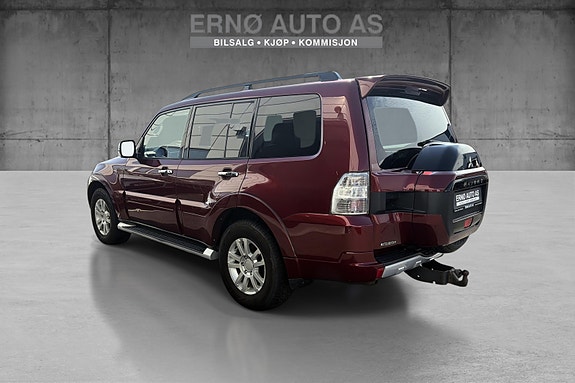 Mitsubishi Pajero 5 of 5