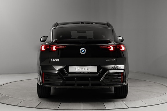 BMW iX2 3 of 5