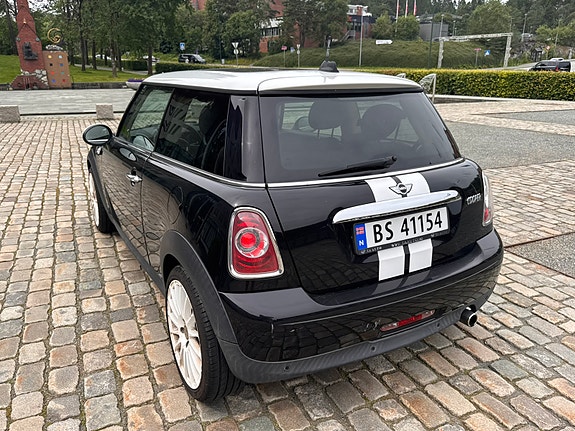 MINI Cooper 3 of 5