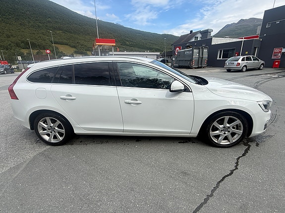 Volvo V60 5 of 5