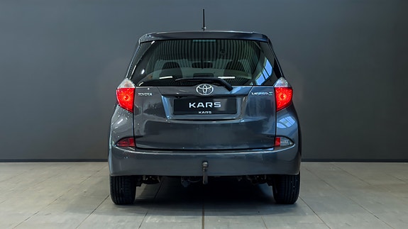 Toyota Verso-S 4 of 5