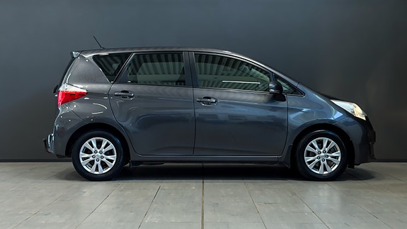 Toyota Verso-S 6 of 24