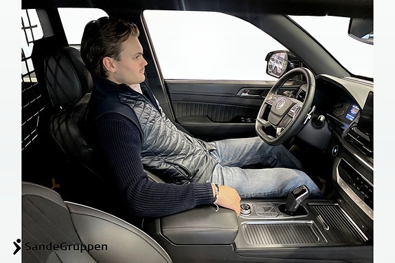 KGM Rexton 12 of 17