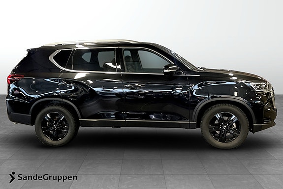 KGM Rexton 6 of 17