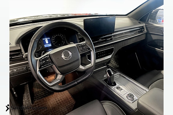 KGM Rexton 9 of 17