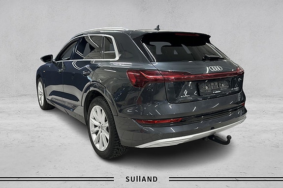 Audi e-tron 3 of 5