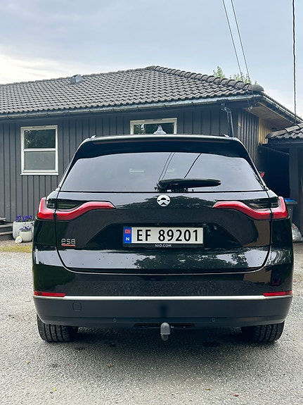 NIO ES8 7 of 30