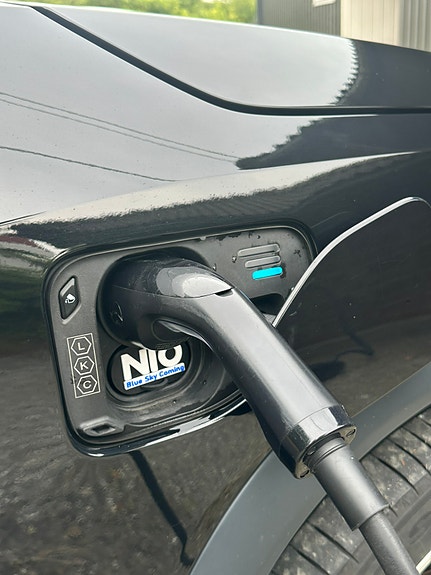 NIO ES8 9 of 30
