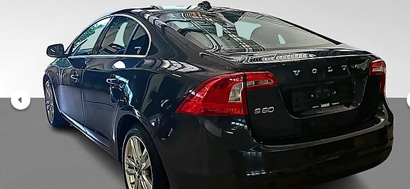Volvo S60 3 of 5