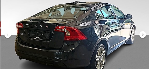 Volvo S60 4 of 5