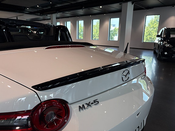 Mazda MX-5 10 of 22