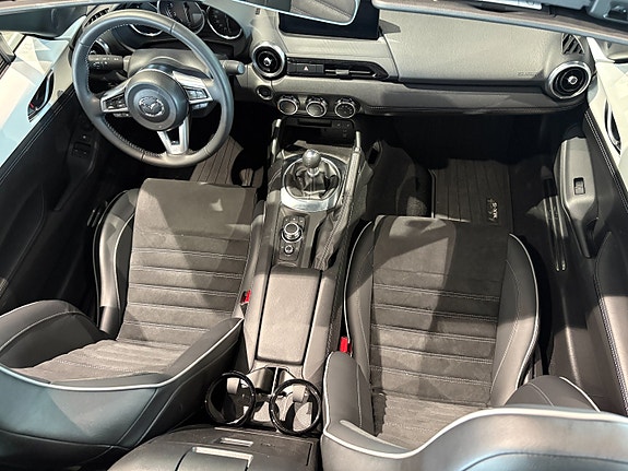 Mazda MX-5 11 of 22