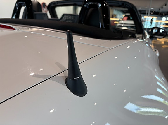 Mazda MX-5 9 of 22