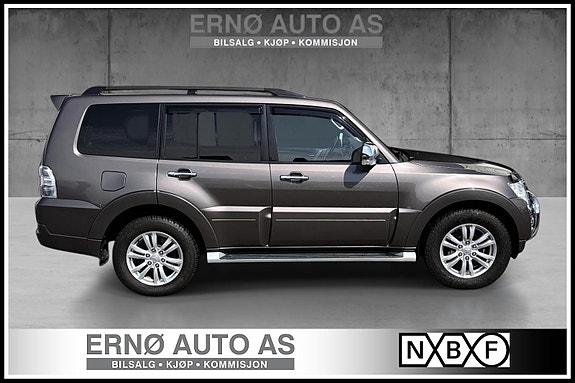 Mitsubishi Pajero 2 of 5