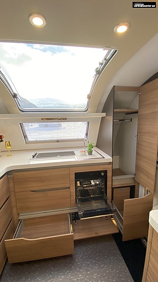 Adria Alpina 753HK 18 of 30