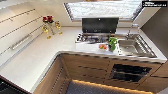 Adria Alpina 753HK 20 of 30