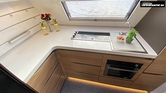 Adria Alpina 753HK 19 of 30