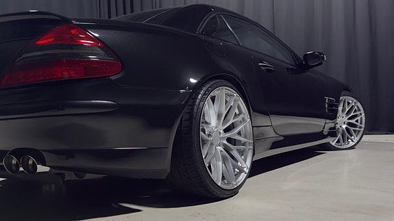 Mercedes-Benz SL500 17 of 30