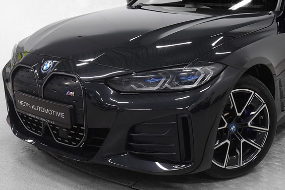 BMW i4 2 of 5