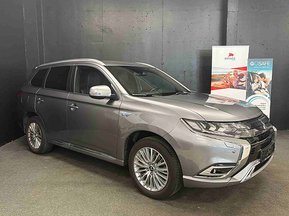 Mitsubishi Outlander 2 of 5