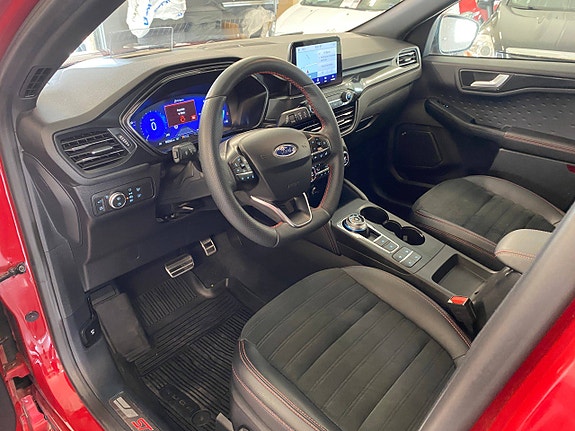 Ford Kuga 9 of 30
