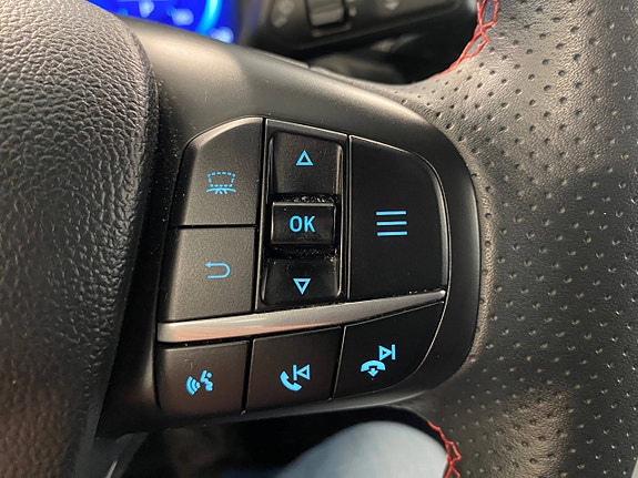 Ford Kuga 15 of 30