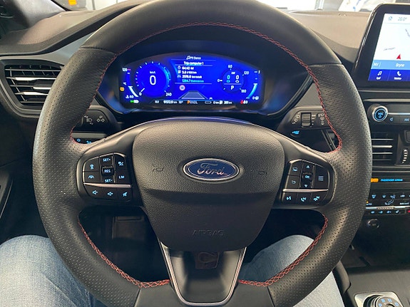 Ford Kuga 12 of 30