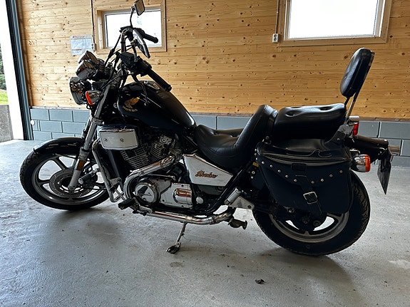Honda VT 700 4 of 5