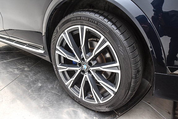 BMW X7 16 of 20