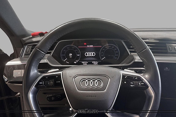 Audi e-tron 5 of 5