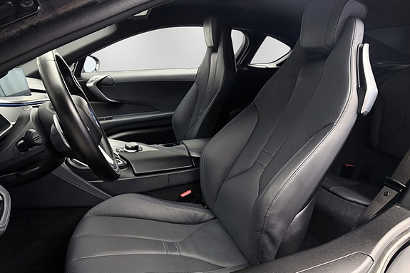 BMW i8 14 of 30