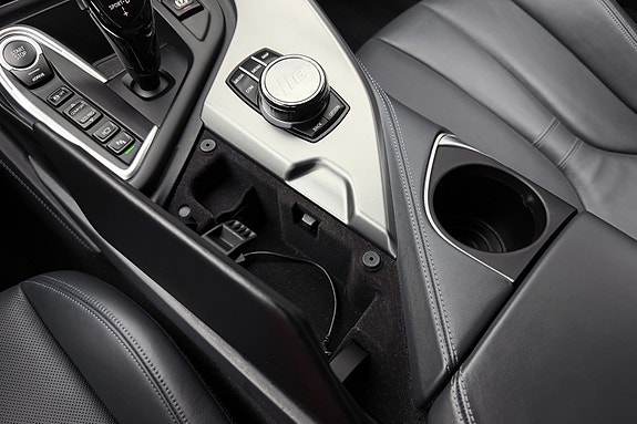 BMW i8 25 of 30