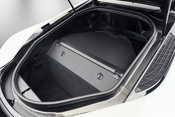 BMW i8 12 of 30