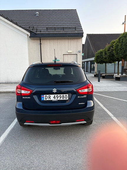 Suzuki SX4 S-Cross 3 of 5