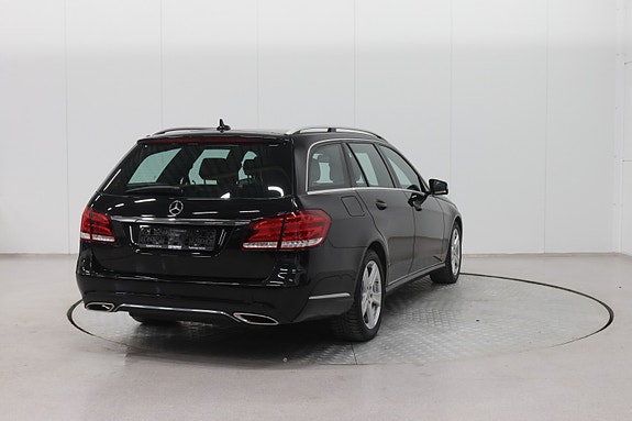 Mercedes-Benz E220 6 of 25