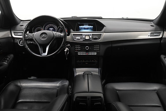 Mercedes-Benz E220 14 of 25