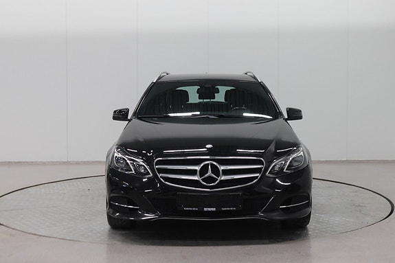 Mercedes-Benz E220 10 of 25