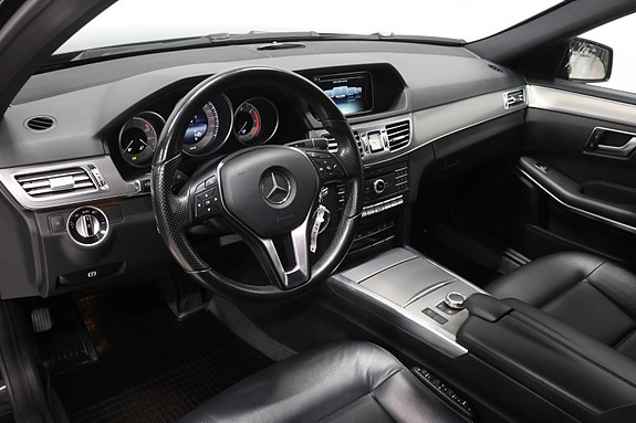 Mercedes-Benz E220 13 of 25