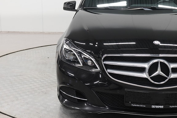 Mercedes-Benz E220 8 of 25
