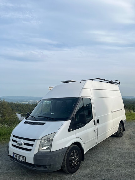 Ford Transit 300L Van 5 of 5