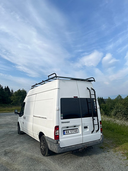 Ford Transit 300L Van 4 of 5