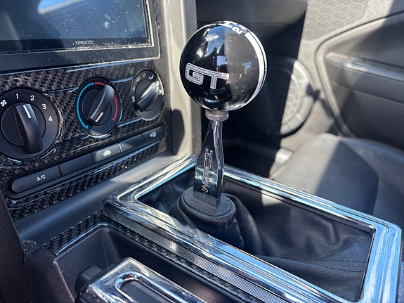 Ford Mustang 11 of 17