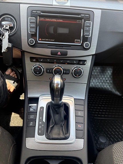 Volkswagen Passat 14 of 27