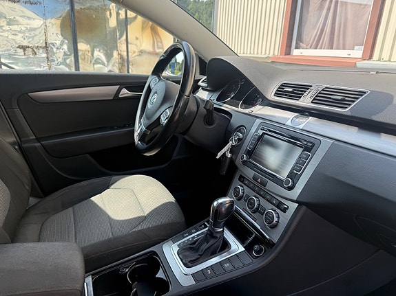 Volkswagen Passat 27 of 27